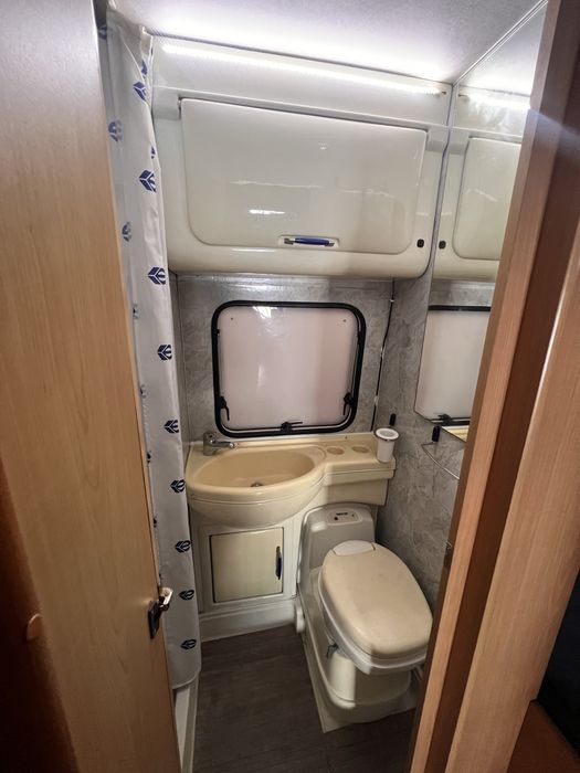 Autocaravana Ford