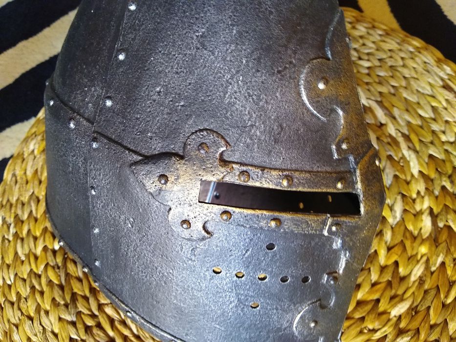 Hełm polskiego żołnierza, bardzo dokładna replika