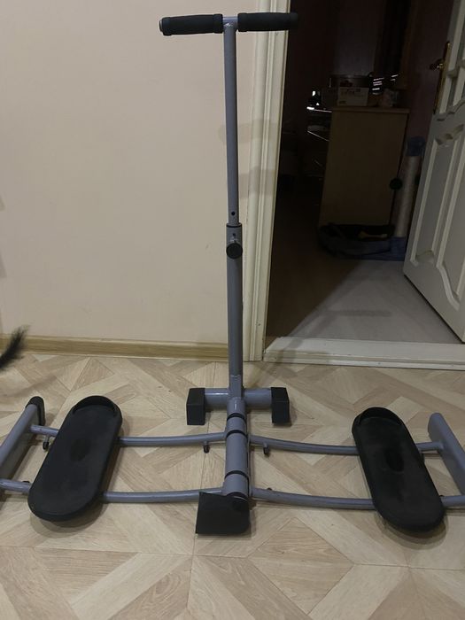 Тренажер для ног и пресса