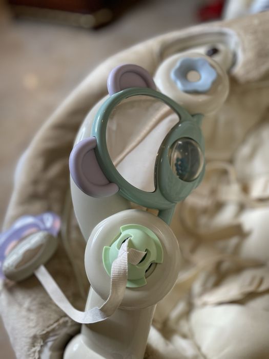 Заколисуючий центр Graco. Укачивающий центр Graco