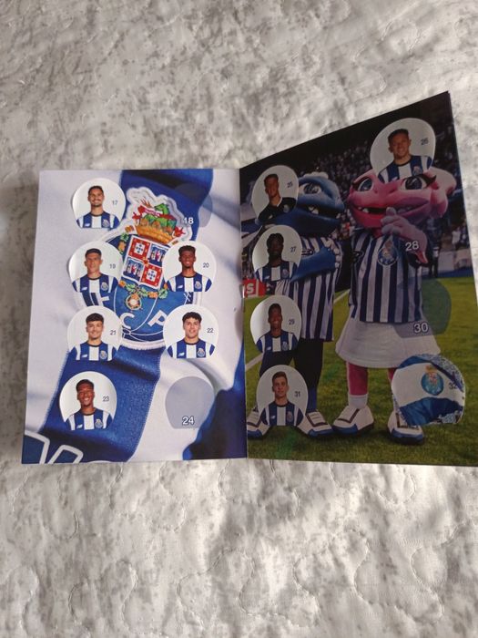 Caderneta FC Porto 2023/2024 - Drops Nazaré