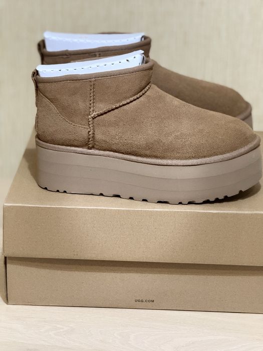 Замшеві чоботи UGG