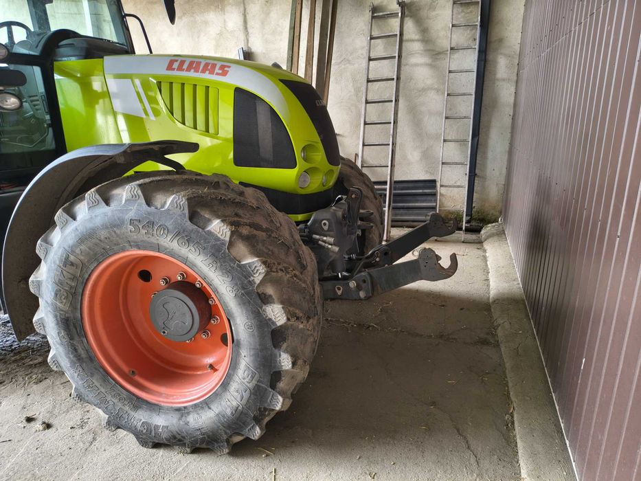 Ciągnik rolniczy arion 640