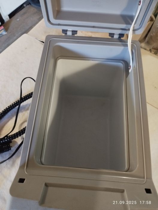 Автомобільні холодильники 2шт Waeco компресорний, термоелектричний