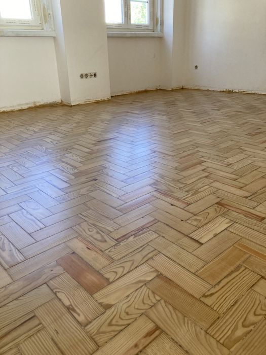 Afagamento e envernizamento