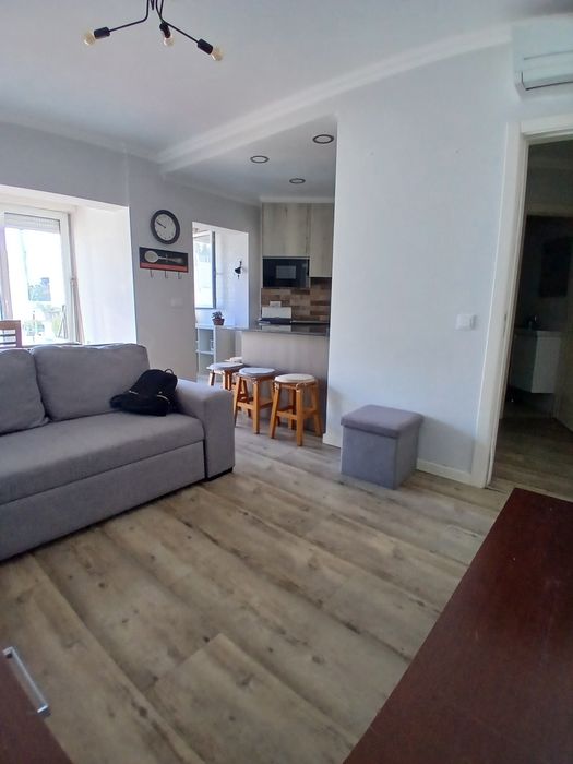 T2 Com Pateo em Alvide