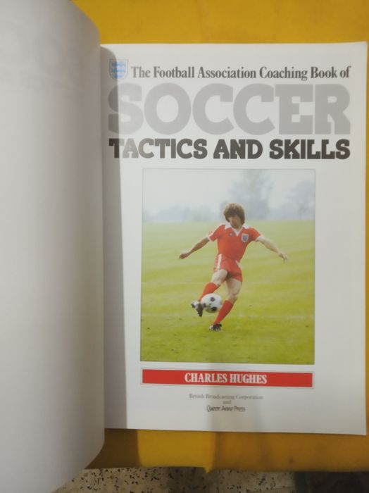 Livro  SOCCER  (Tácticas de Futebol)