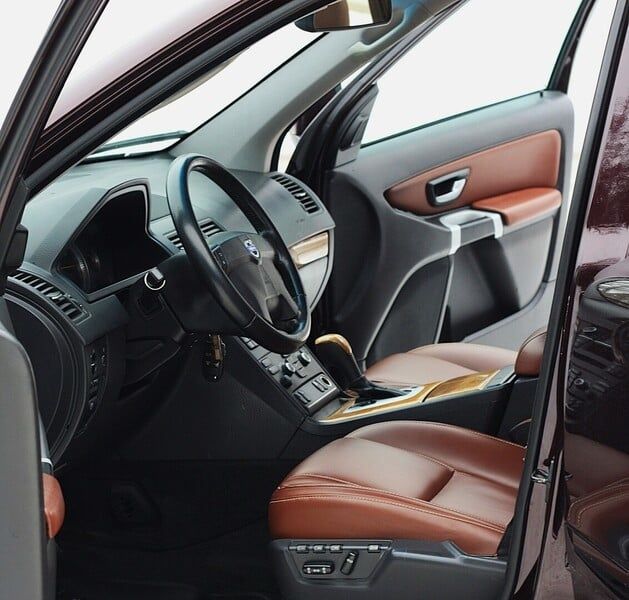 Продам Volvo XC90