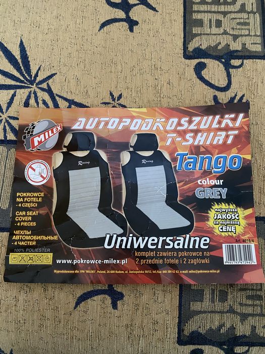 Чохли на передні сидіння авто.