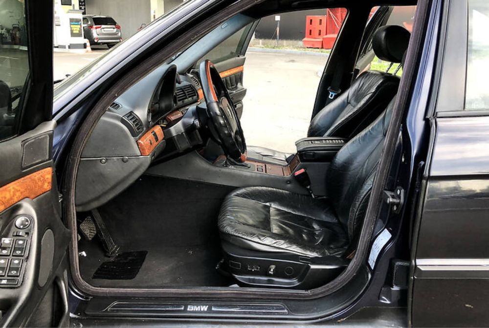 Bmw 740i в хорошем состоянии