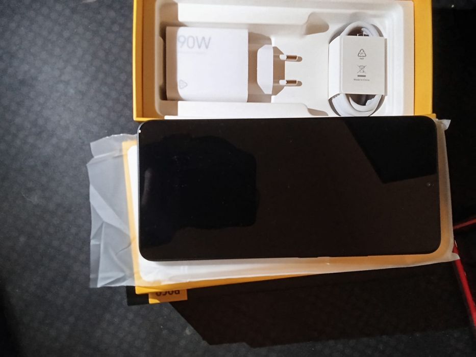 XIAOMI F6 - 12GB ram -512 GB