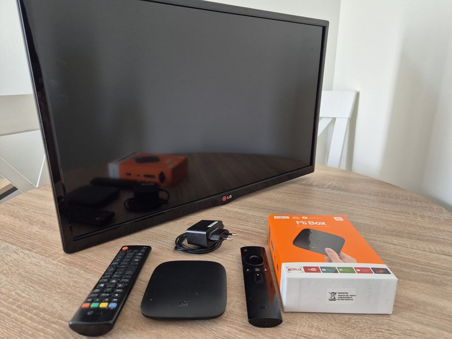 Telewizor LG 28 cali + Mi box 4K android TV