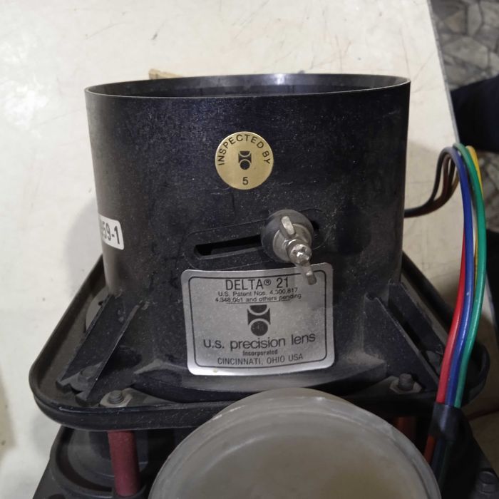 trzy lampy kineskopy do starego rzutnika kinowego lata 80