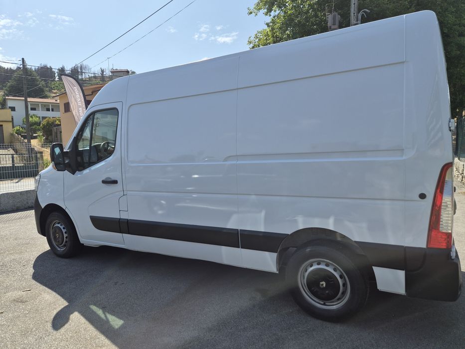 Renault Master 2.3 de 2021 com Iva Deditivél.