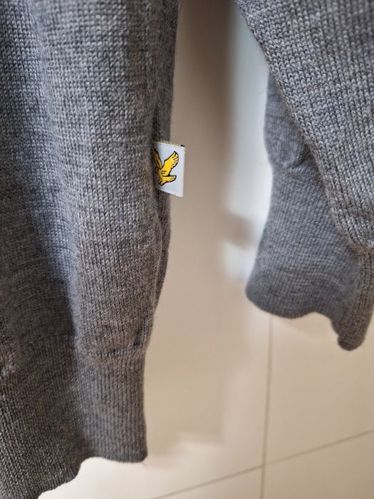 Klasyczny ,cieply z welna sweter Lyle & Scott made in Italy