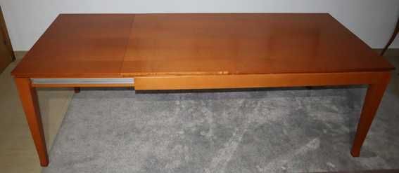 Mesa em cerejeira maciça