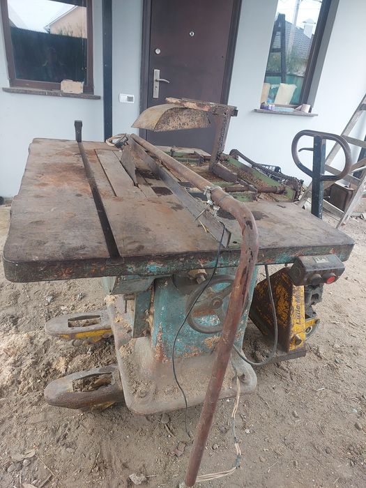 Циркулярка в робочому