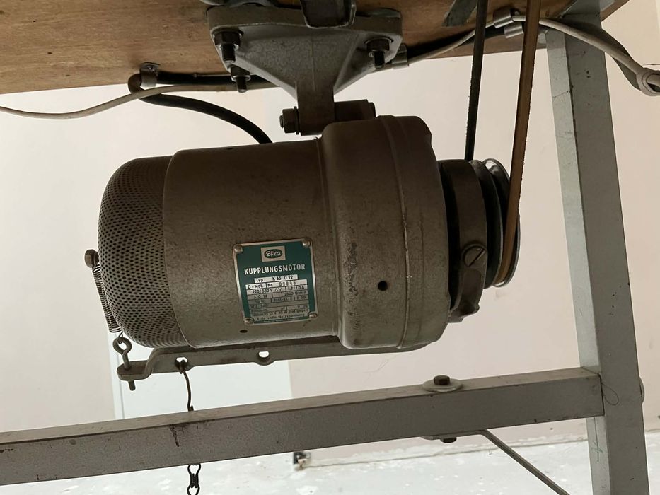 Maszyna do szycia przemysłowa Brother DB2-B755