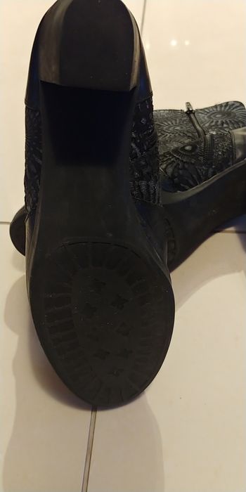 Skórzane Botki na obcasie rozmiar 39.