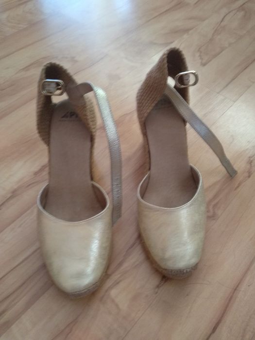 Buty damskie na lato Apia 37