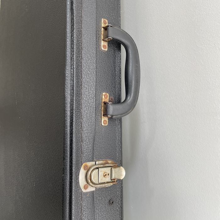 Estojo rígido vintage para guitarra eléctrica CNB em preto