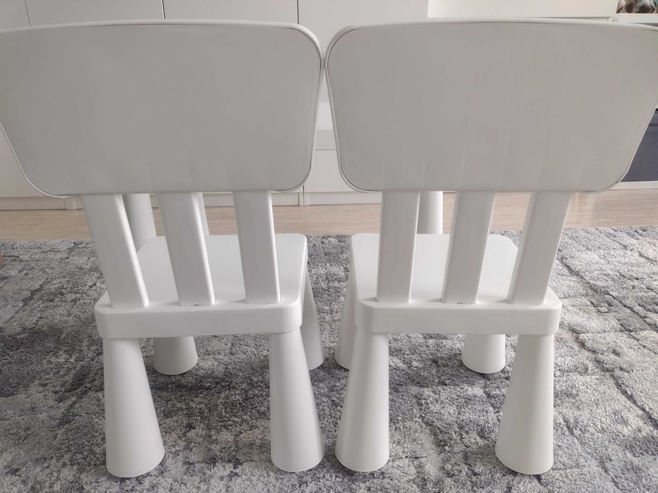 Zestaw MAMMUT IKEA biały, stolik + 2 krzesełka + taboret żółty