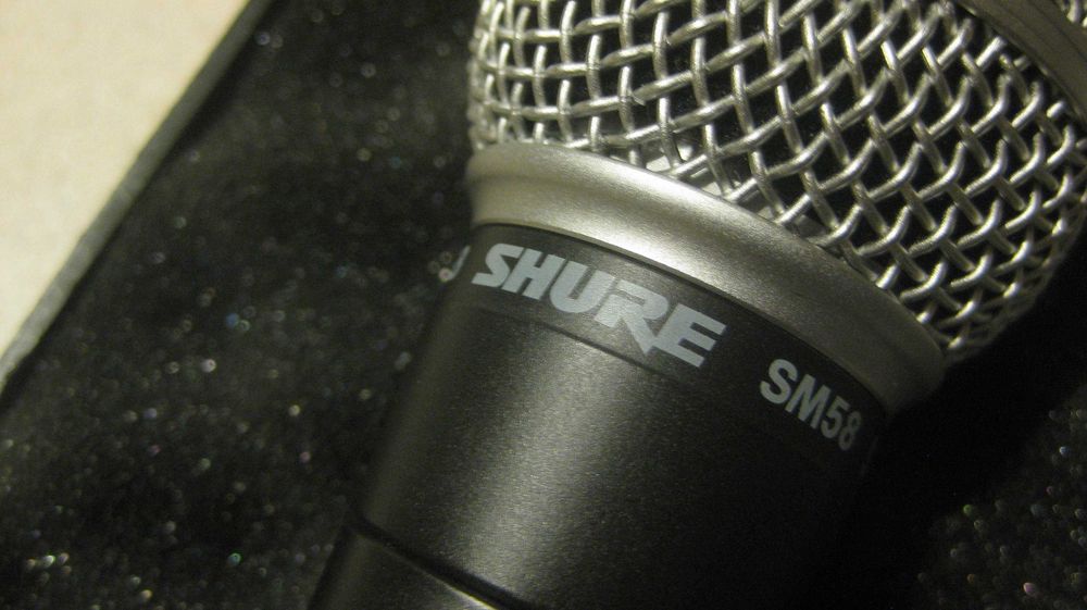 mikrofon "SHURE SM-58"