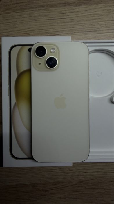 Iphone 15 128gb idealny