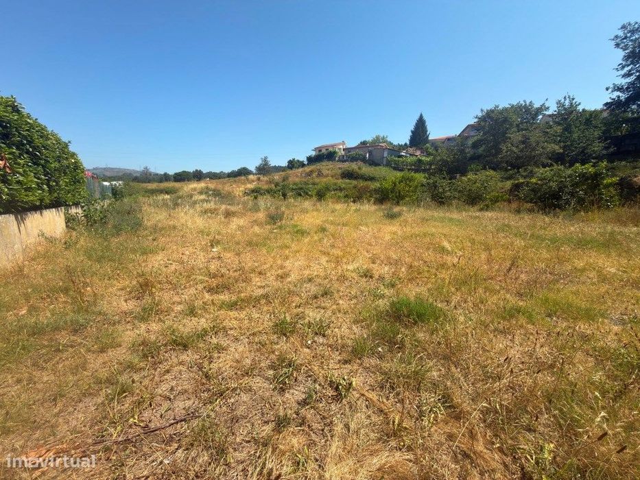 Terreno de 1.659 m² | Pontido, Póvoa de Lanhoso