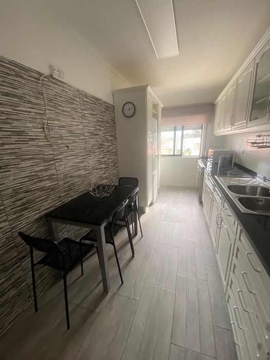 Apartamento T2, remodelado. A 5 min da praia