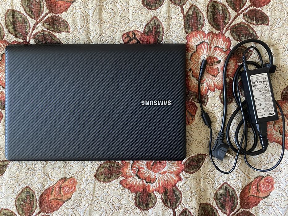 Ноутбук Samsung NP355E5C