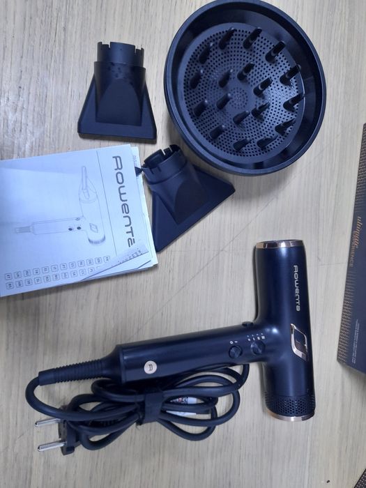 Фен Rowenta HY8310F0 NANO