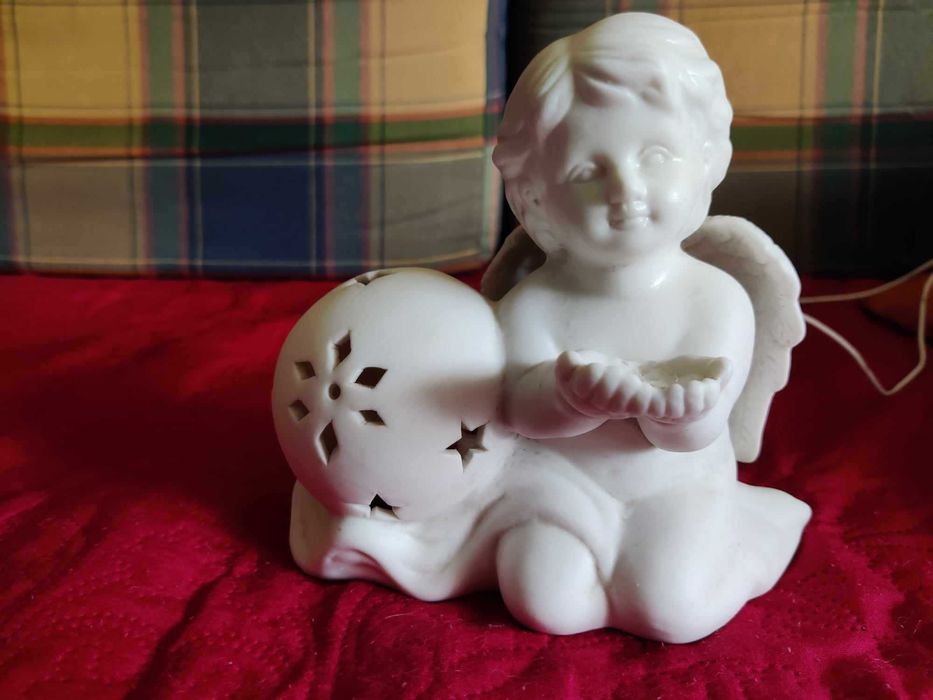 Porcelain Angel425472529804175363