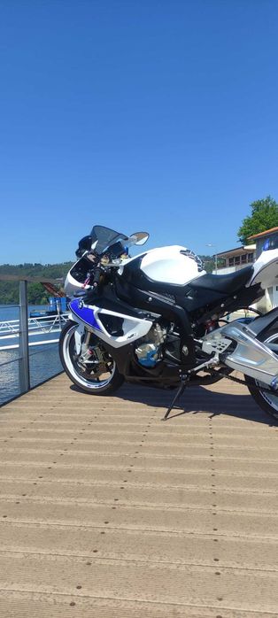 Bmw S1000rr com extras