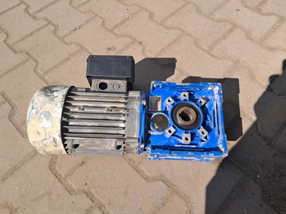 Okazja motoreduktor 0.75kw 42obr