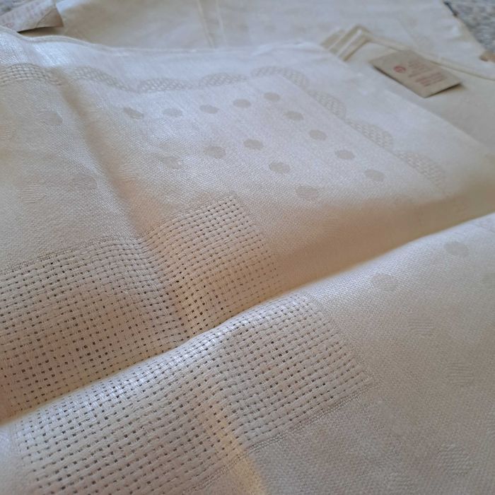 Серветки нові льняні