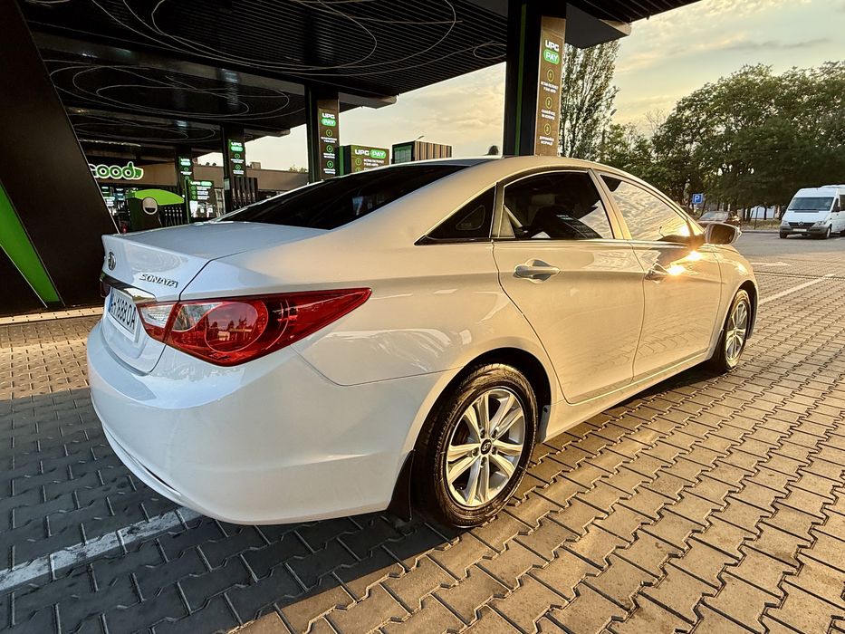 Продам новую Hyundai Sonata