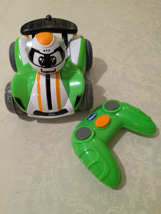 Carro / Robot Chicco telecomandado