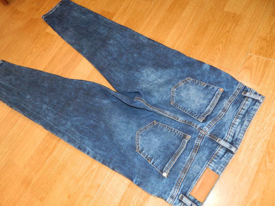 Reserved spodnie jeansowe roz 36