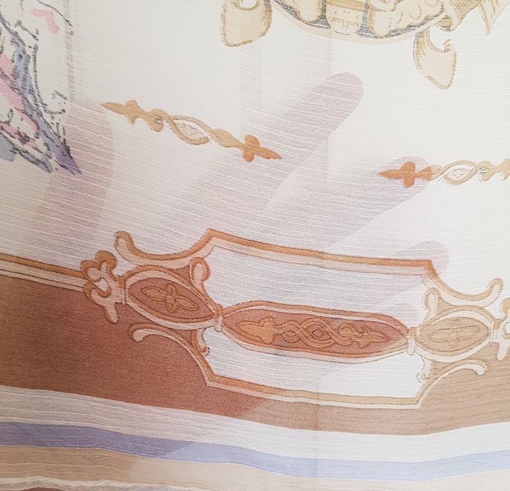 Metropolia mosty miasto awangardowy artystyczny długi szal plażowy