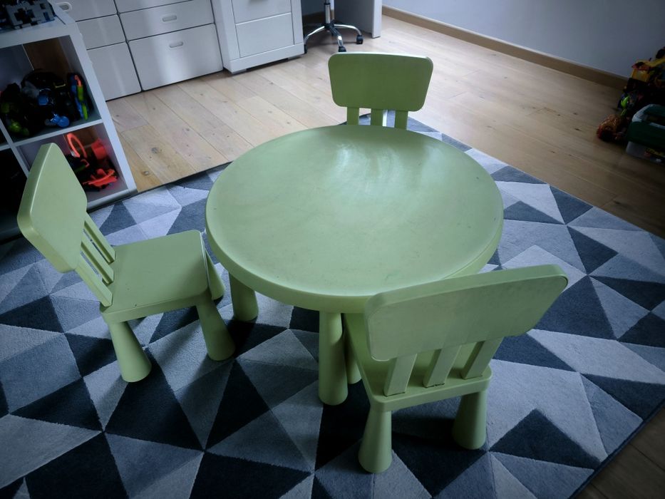 Stolik i krzesła Mammut IKEA