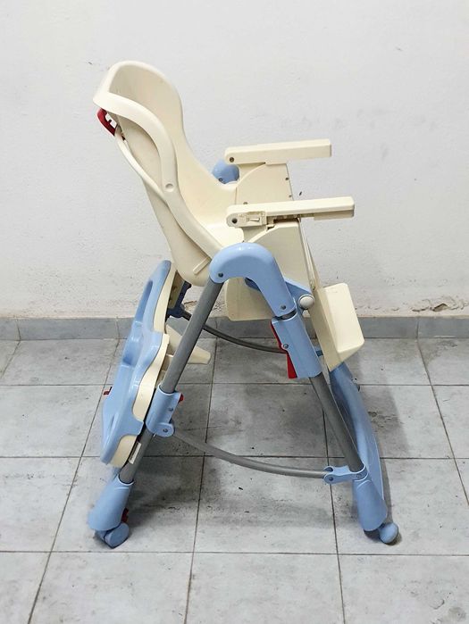 Conjunto de 2 Cadeiras de Alimentação Zippy (apenas estruturas)