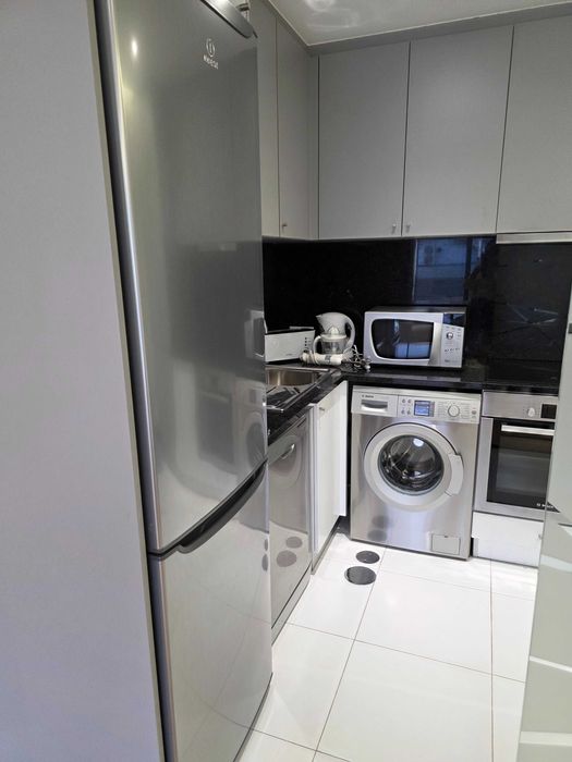 Arrendamento Apartamento em rua do Tenente Valadim - Ao lado Metro de Francos