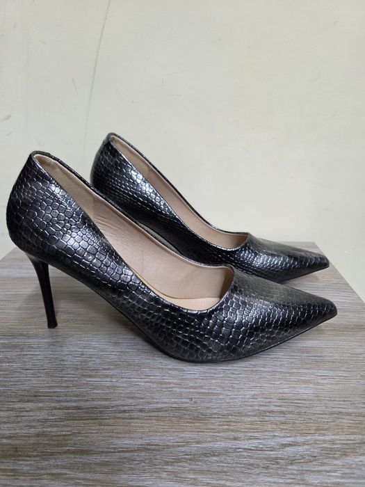 Туфлі на каблуку 46 р.