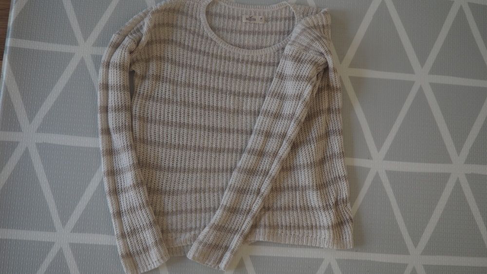 Sweterek złota nitka r. M