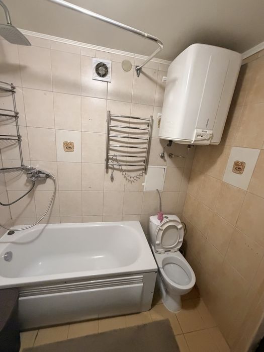 Продам  2-х.кв. ул.Заслонова ,22. Дарница.