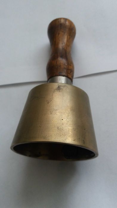 g, starocie antyczny dzwonek szkolny mosiądz drewno vintage