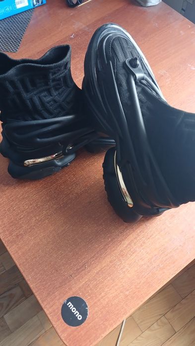 Женские кроссовки сникерсы "Shаrman".