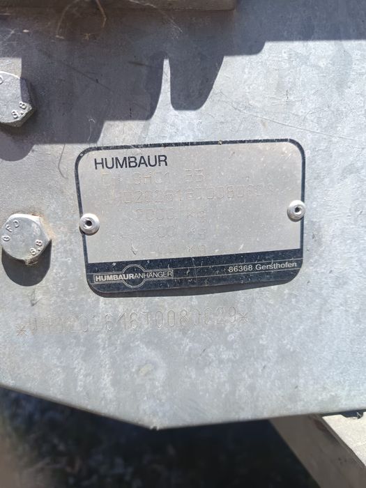 Reboque humbaur de lona com porta