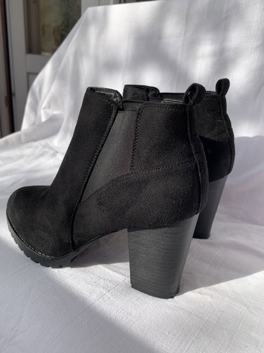 Ботильйони замшеві